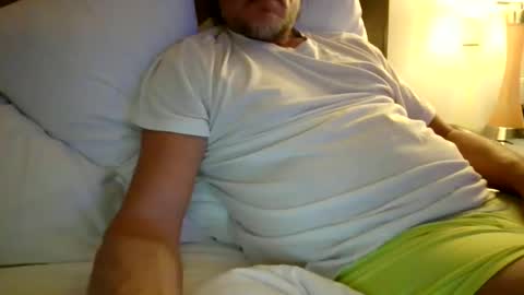 Snapshot of foodforcatfists chatting on February 2026 04:43:02 AM foodforcatfists online show from February 2026 04:43:02 AM