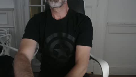 Snapshot of foreign_off chatting on December 2024 01:18:02 AM Foreign Off online show from December 2024 01:18:02 AM