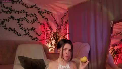 Snapshot of forest_lina chatting on May 2026 01:32:02 AM online show from May 2026 01:32:02 AM
