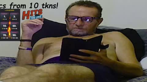 Snapshot of forexxxx_man chatting on December 2025 01:43:02 AM doc online show from December 2025 01:43:02 AM