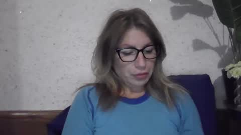 Snapshot of fox_red_lady7 chatting on December 2024 06:22:01 PM fox_red_lady7 online show from December 2024 06:22:01 PM