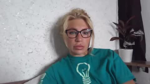 Snapshot of fox_red_lady7 chatting on September 2025 08:30:01 AM fox_red_lady7 online show from September 2025 08:30:01 AM