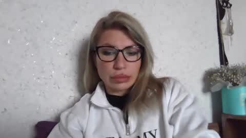 fox_red_lady7 online show from January 2026 10:30:01 AM