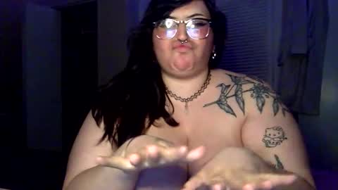 Snapshot of foxdarling96 chatting on March 2026 12:38:02 AM foxdarling96 online show from March 2026 12:38:02 AM