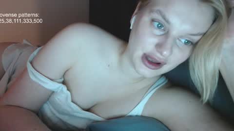 i am your baby Alien  online show from November 2025 03:12:02 PM