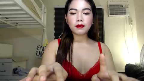 Snapshot of foxieeealona chatting on September 2025 06:51:02 PM Alicia Baby online show from September 2025 06:51:02 PM