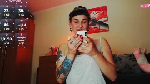 Snapshot of foxrinehelen chatting on February 2025 06:09:02 PM Helen - My streams are Monday - Friday at 8 AM NY time online show from February 2025 06:09:02 PM