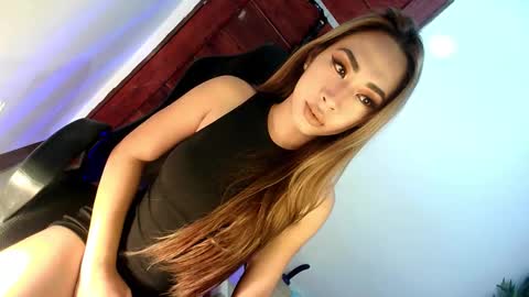 Snapshot of foxxxy_bunny18 chatting on September 2025 03:06:02 AM Rianne online show from September 2025 03:06:02 AM