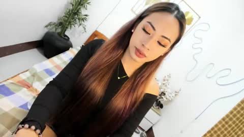 Snapshot of foxxxy_bunny18 chatting on October 2025 02:08:01 AM Rianne online show from October 2025 02:08:01 AM