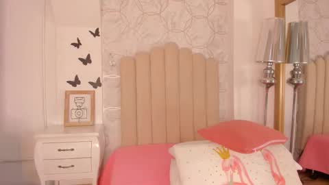 Foxy online show from March 2026 07:42:02 PM