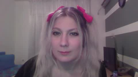 foxy_bright online show from March 2026 07:29:01 PM