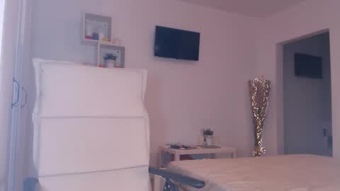 Adela - Single mom. 40 y online show from June 2026 06:36:02 AM