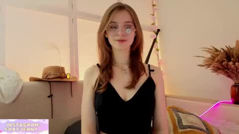foxysecret_ online show from June 2026 07:07:01 PM