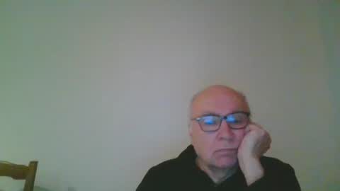 Snapshot of fra94 chatting on December 2024 10:55:02 PM fra94 online show from December 2024 10:55:02 PM