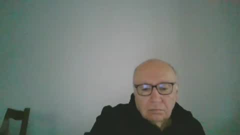 Snapshot of fra94 chatting on December 2024 02:02:01 PM fra94 online show from December 2024 02:02:01 PM