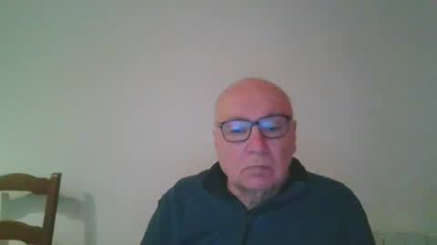 Snapshot of fra94 chatting on January 2025 09:05:01 PM fra94 online show from January 2025 09:05:01 PM