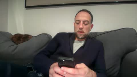 fra___ online show from December 2025 04:09:01 AM