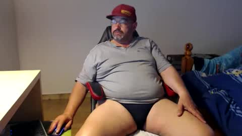 Snapshot of fraboys chatting on April 2026 07:45:01 AM Fraboys online show from April 2026 07:45:01 AM