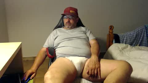 Snapshot of fraboys chatting on April 2026 03:44:01 AM Fraboys online show from April 2026 03:44:01 AM