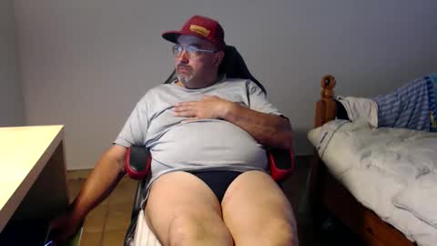 Snapshot of fraboys chatting on May 2026 01:17:02 PM Fraboys online show from May 2026 01:17:02 PM
