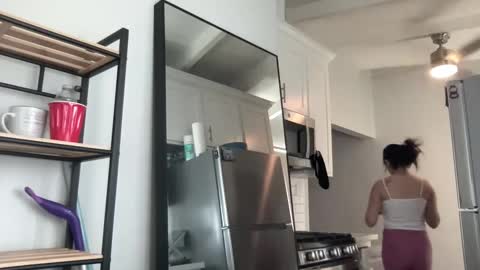 Angel online show from October 2025 04:28:01 PM