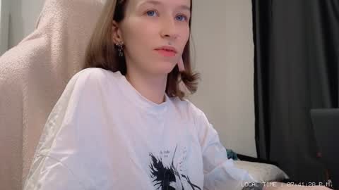 fran_bow online show from December 2024 04:40:02 PM