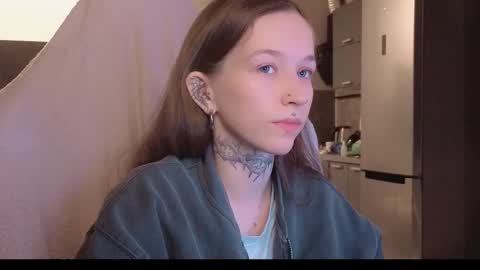 fran_bow online show from February 2026 09:38:01 PM