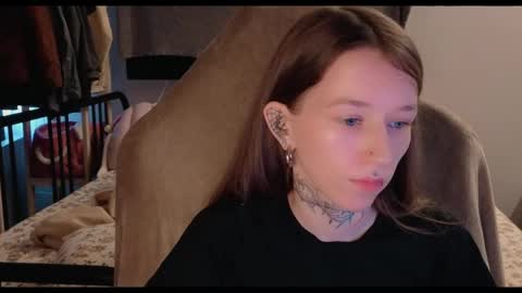fran_bow online show from May 2026 02:46:02 PM