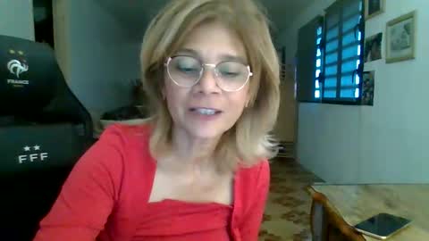 francelune online show from October 2025 01:21:01 PM
