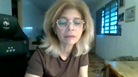 francelune online show from October 2025 01:12:02 PM