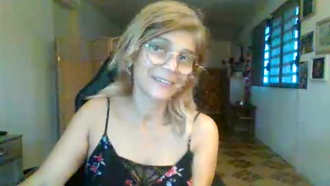 francelune online show from February 2026 01:49:02 PM