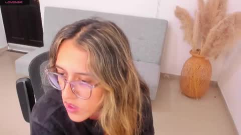 Francesca online show from March 2025 07:48:01 PM