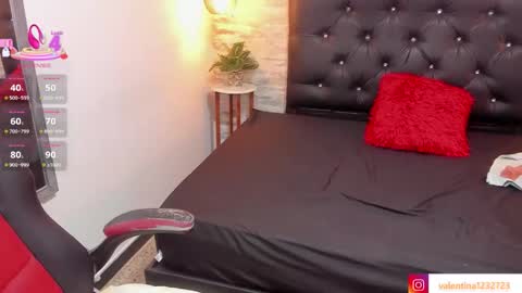          online show from October 2025 03:35:02 PM