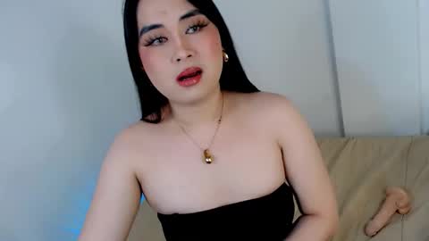 Snapshot of franchesca_fucks chatting on October 2025 08:33:01 AM LOVE online show from October 2025 08:33:01 AM