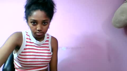 Snapshot of francia333068 chatting on July 2026 06:18:01 PM francia333068 online show from July 2026 06:18:01 PM