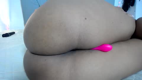 francihot4 online show from November 2025 04:54:02 AM