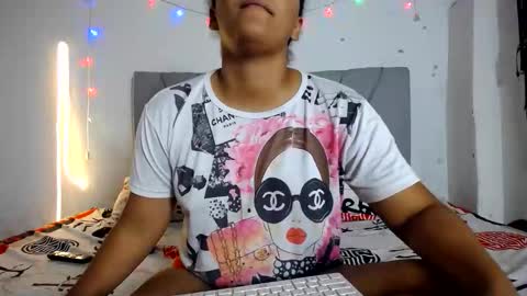 francihot4 online show from March 2026 03:25:02 AM