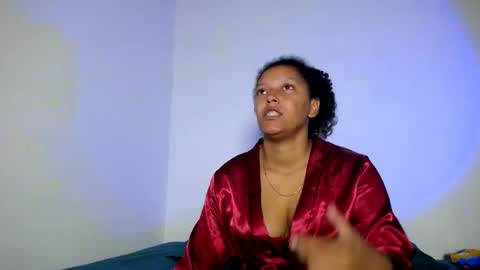 Snapshot of francihot4 chatting on April 2026 12:05:01 AM francihot4 online show from April 2026 12:05:01 AM