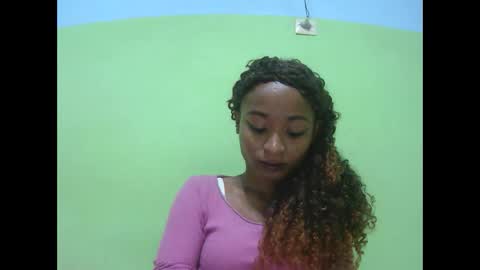 Snapshot of francine925426 chatting on January 2026 04:07:02 AM francine925426 online show from January 2026 04:07:02 AM