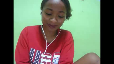 Snapshot of francine925426 chatting on January 2026 07:19:02 PM francine925426 online show from January 2026 07:19:02 PM