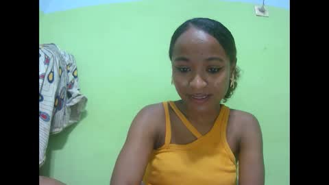 Snapshot of francine925426 chatting on January 2026 08:18:01 AM francine925426 online show from January 2026 08:18:01 AM