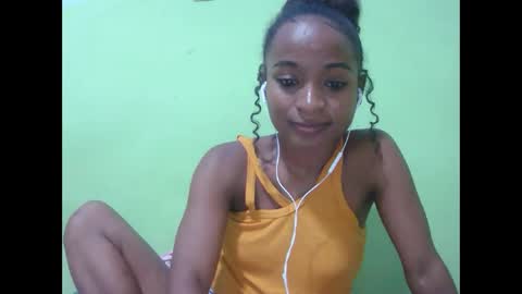 Snapshot of francine925426 chatting on February 2026 07:42:02 PM francine925426 online show from February 2026 07:42:02 PM