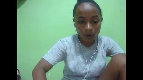 Snapshot of francine925426 chatting on February 2026 06:37:02 PM francine925426 online show from February 2026 06:37:02 PM