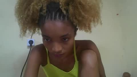 Snapshot of francinoli chatting on March 2026 02:15:02 AM Francinoli online show from March 2026 02:15:02 AM