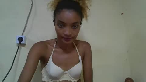 Snapshot of francinoli chatting on March 2026 08:47:02 AM Francinoli online show from March 2026 08:47:02 AM