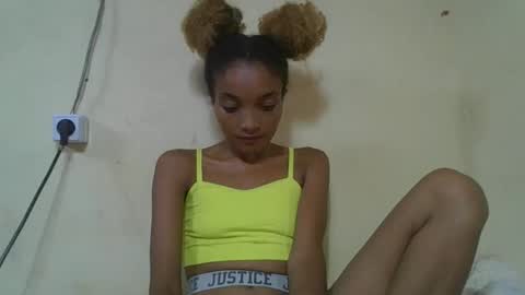 Snapshot of francinoli chatting on April 2026 10:38:01 AM Francinoli online show from April 2026 10:38:01 AM