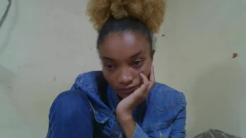 Snapshot of francinoli chatting on April 2026 11:02:01 PM Francinoli online show from April 2026 11:02:01 PM