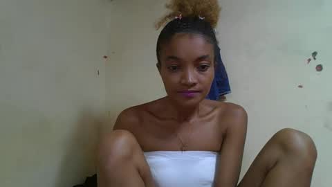 Snapshot of francinoli chatting on April 2026 01:19:01 PM Francinoli online show from April 2026 01:19:01 PM