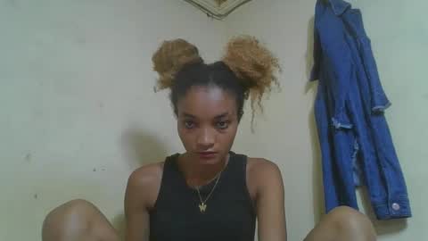 Snapshot of francinoli chatting on April 2026 03:17:01 PM Francinoli online show from April 2026 03:17:01 PM