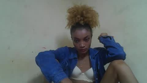 Snapshot of francinoli chatting on April 2026 03:50:01 PM Francinoli online show from April 2026 03:50:01 PM